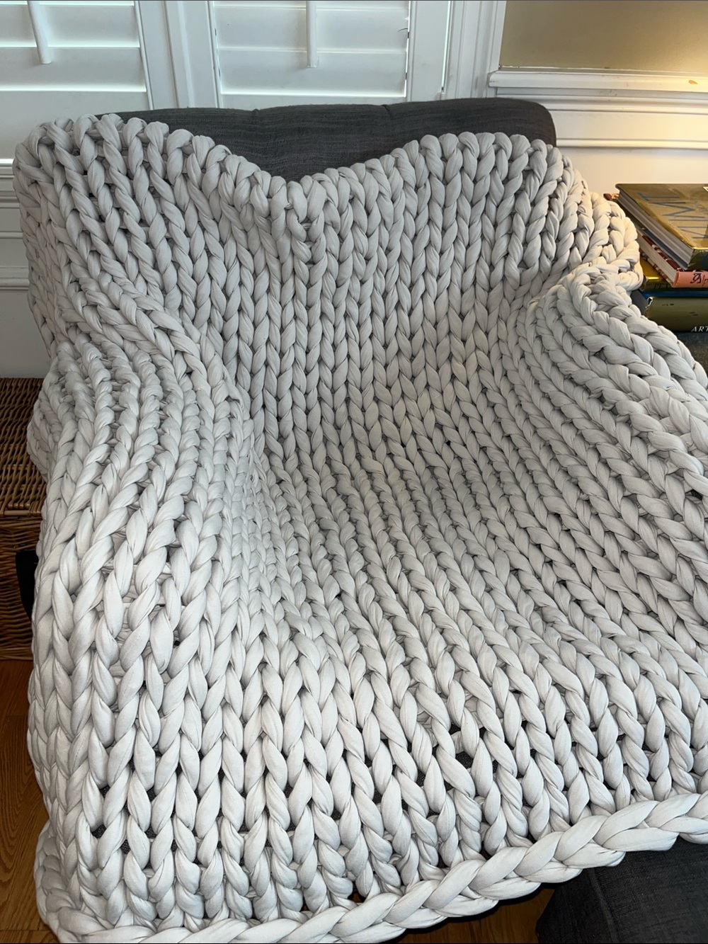Bearaby Weighted Blanket in Moonstone Grey - Picture 3 of 7